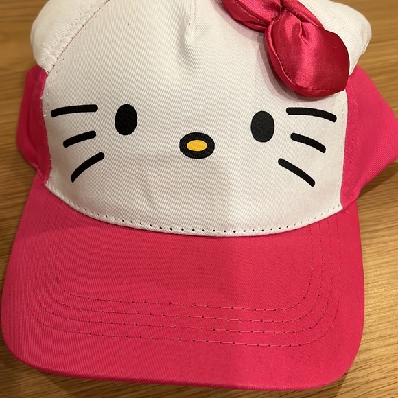 Hello kitty hat - Picture 5 of 7